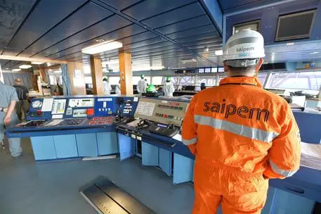 Un particolare della plancia di comando della Saipem 10000 in porto a Genova per le riparazioni dopo aver scoperto un giacimento di gas naturale il piu' grande del Mediterraneo in Egitto, Genova, 19 dicembre 2015. ANSA/LUCA ZENNARO