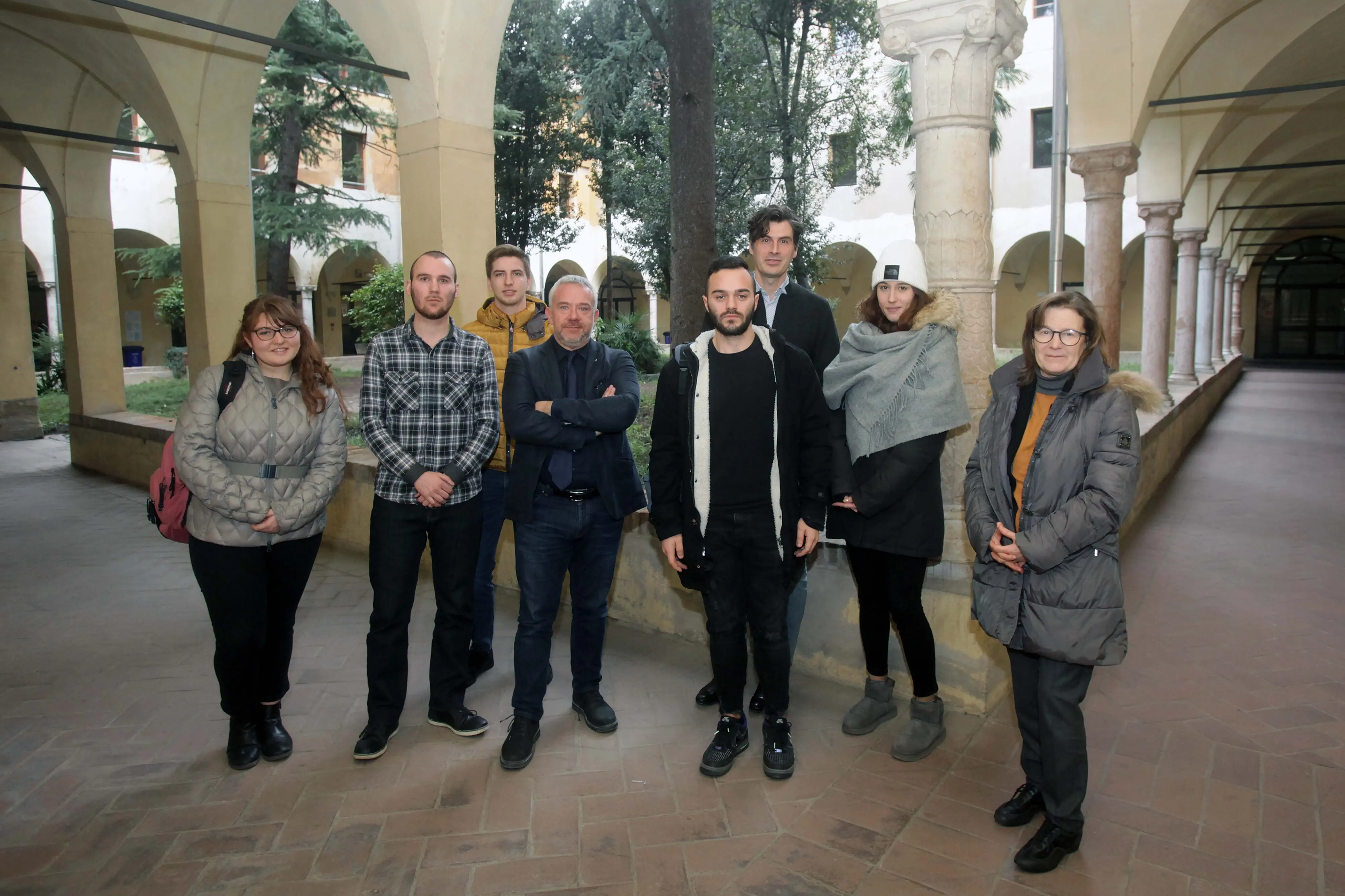 MARIAN -AGENZIA BIANCHI- STUDENTI SCUOLA BELZONI