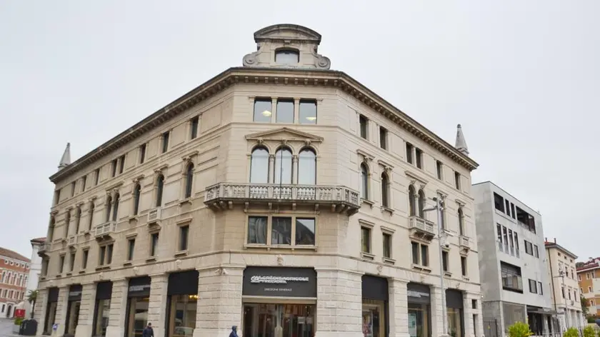 Palazzo Cossetti, sede di CA Friuladria a Pordenone