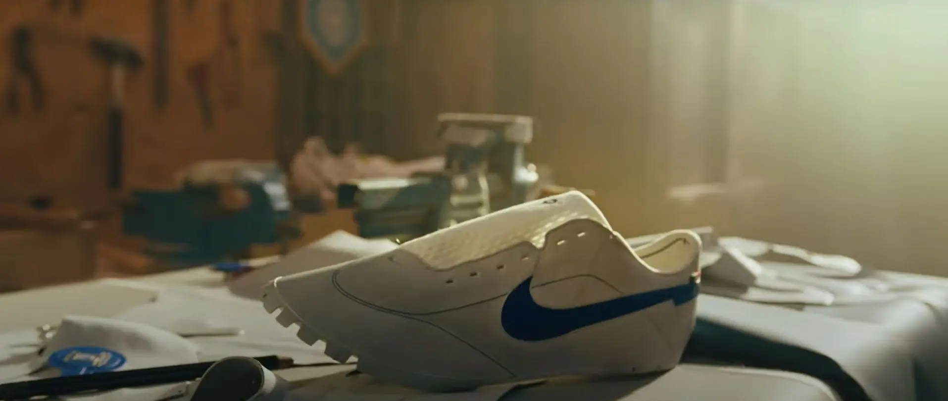 In occasione del lancio della nuova scarpa da calcio "Tiempo Legend IX elite", Nike e The Pitch, football retail brand numero uno in Italia, celebrano Montebelluna come culla della calzatura sportiva mondiale. Proprio nel cuore dello sportsystem montebellunese Nike realizza a mano le scarpe per i campioni: in questo caso le Tiempo Legend IX sono indossate da Sandro Tonali, centrocampista del Milan e della nazionale italiana