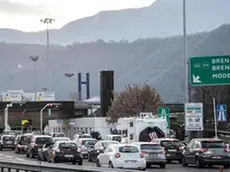 Trento, traffico ad un casello dell'Autostrada del Brennero A22.