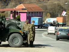 Tensione a Mitrovica (Foto Ansa/Savic)