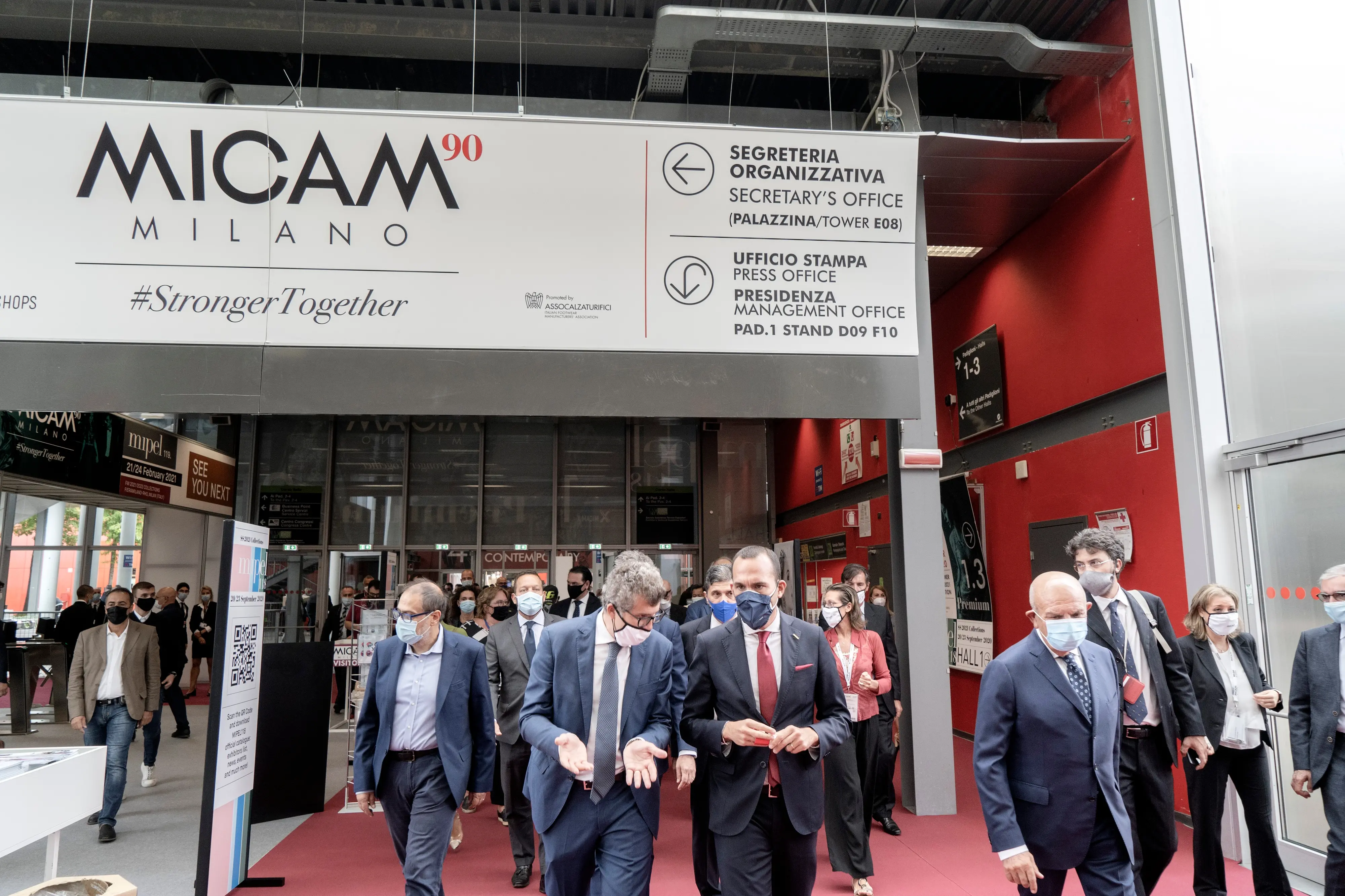 Opening MICAM 90 with Undersecretary of State Manlio di Stefano, the MICAM President Siro Badon, and CEO of Assocalzaturifici tommaso Cancellara visiting the fair.