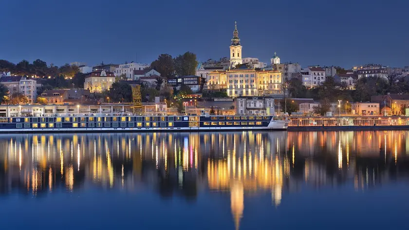 Panorama notturno di Belgrado (foto Tourist Organization of Belgrade)