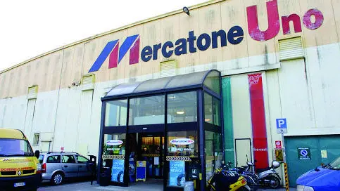 PD 14 marzo 2005 G.M...Interviste supermercati rapinati. Mercatone di Noventa. ..(CARRAI) Interviste supermercati rapinati - Carrai