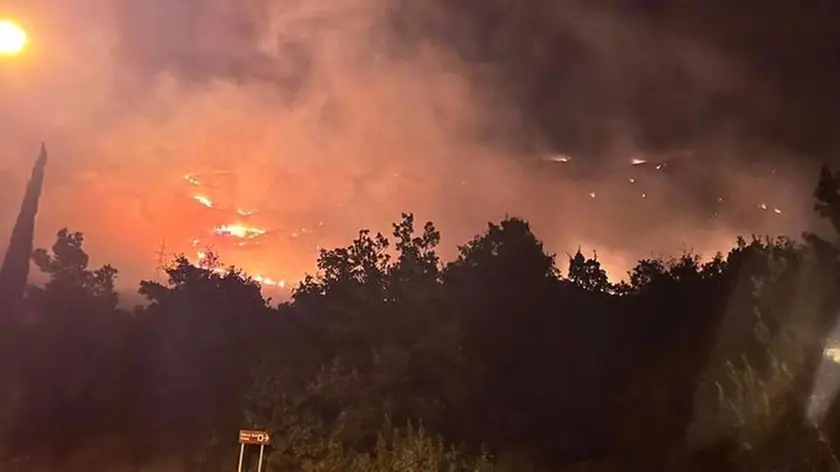 Le fiamme vicino a Dubrovink