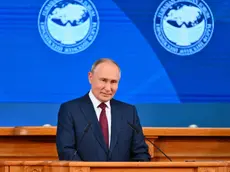 epa11611930 Russian President Vladimir Putin speaks during a plenary session of the 4th Eurasian Women's Forum in St. Petersburg, Russia, 18 September 2024. EPA/KRISTINA KORMILITSYNA / SPUTNIK / KREMLIN POOL MANDATORY CREDIT