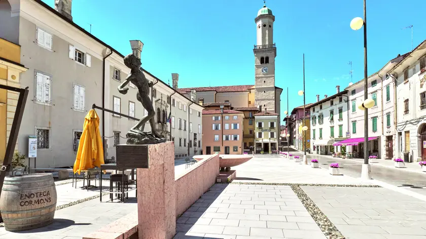 Piazza XXIV Maggio, l'eleganza e l'accoglienza di Cormons