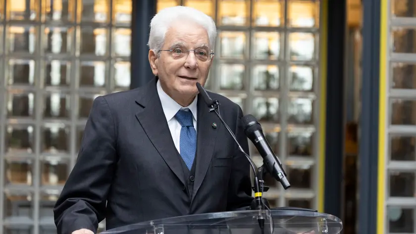 Il Presidente della Repubblica Sergio Mattarella saluta il personale italiano presso UNHCR (foto di Francesco Ammendola - Ufficio per la Stampa e la Comunicazione della Presidenza della Repubblica)