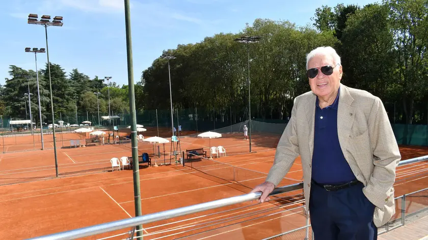 Nicola Pietrangeli durante la presentazione del documentario "Nicola vs. Pietrangeli" al Circolo Tennis Bologna, 11 settembre 2024. ANSA/STEFANO ROSSI