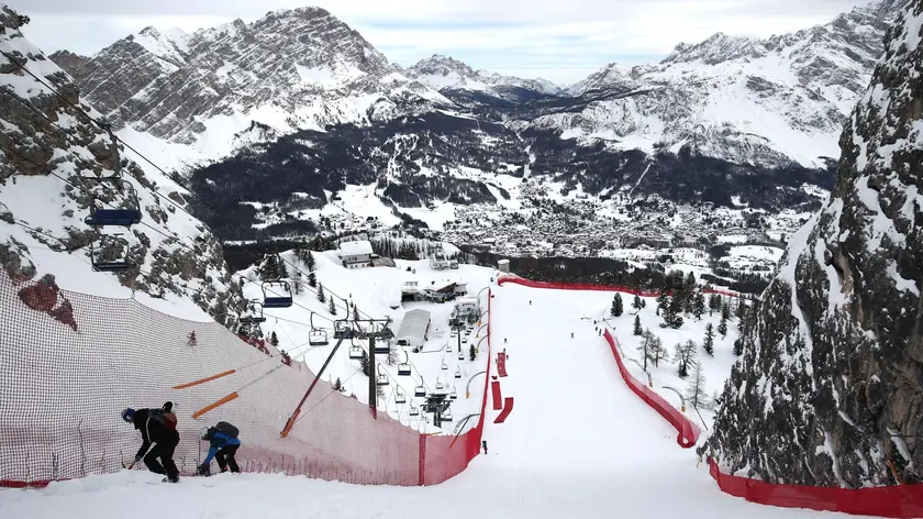 (ANSA) - CORTINA, 28 GEN - Meno 10 giorni al via dei Mondiali di sci alpino di Cortina d'Ampezzo (le gare inizieranno l'8 febbraio), che saranno il primo evento sportivo internazionale durante la pandemia da Covid.