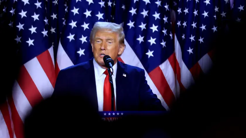 epa11704678 Republican presidential candidate Donald J. Trump addresses supporters at the Election Night watch party in the West Palm Beach Convention Center in West Palm Beach, Florida, USA, 06 November 2024. EPA/CRISTOBAL HERRERA-ULASHKEVICH