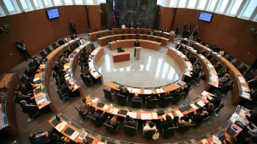 Il parlamento della Slovenia durante una seduta