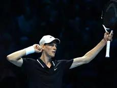 epaselect epa11717345 Jannik Sinner of Italy reacts during his Round Robin match against Taylor Fritz of the USA at the Nitto ATP Finals in Turin, Italy, 12 November 2024. EPA/MASSIMO RANA