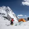 Il campo base della spedizione sul K2