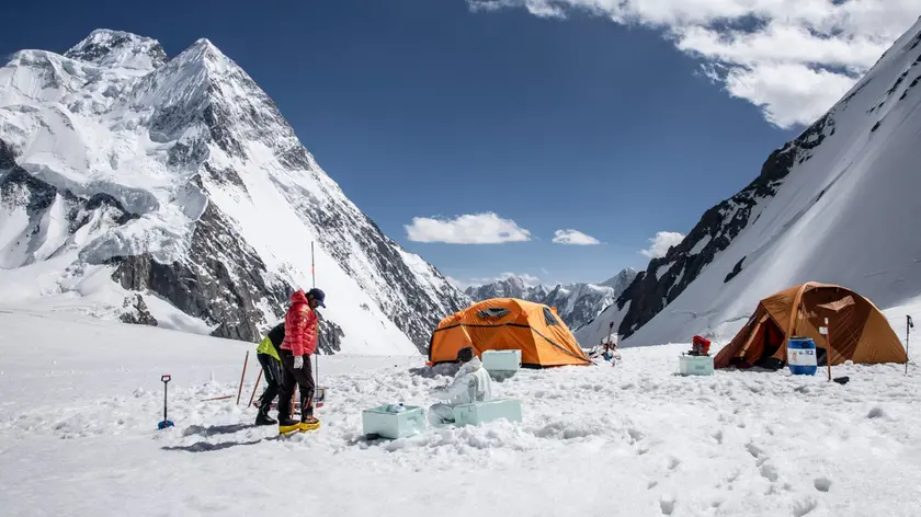 Il campo base della spedizione sul K2