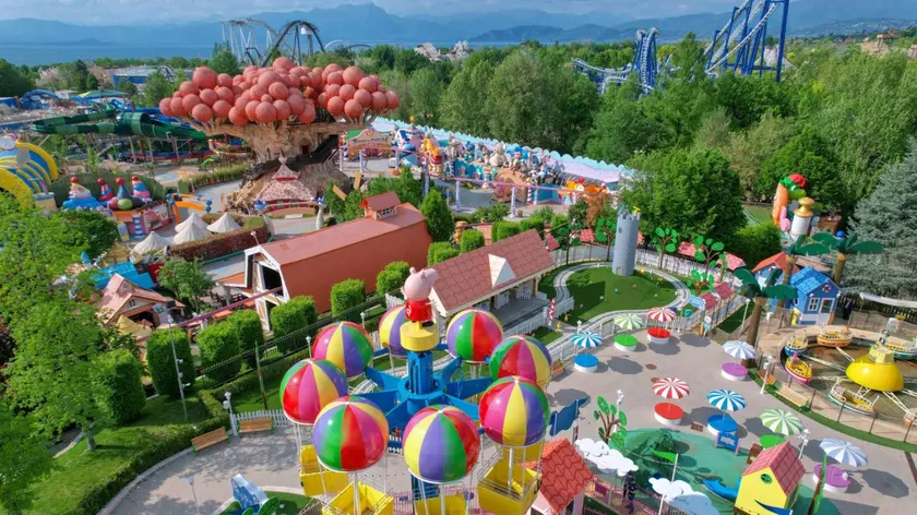 Una veduta panoramica di Gardaland