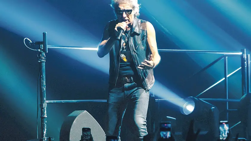 Luciano Ligabue in concerto durante il suo ''Dedicato a Noi Indoor Tour 2023''