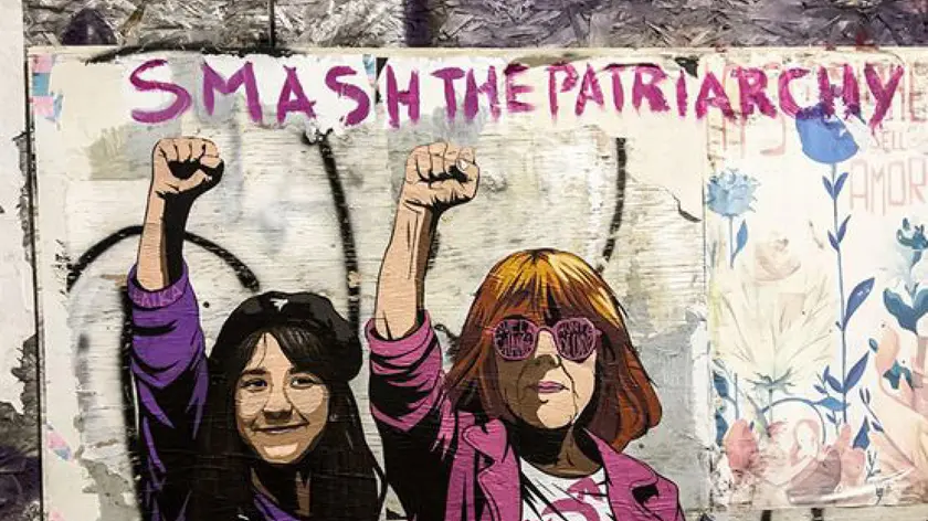 A due giorni dalla Giornata internazionale per l'eliminazione della violenza contro le donne, a Milano è apparsa una nuova opera della street artist Laika dal titolo 'Smash the patriarchy'. L'immagine raffigura Giulia Cecchettin e Gisele Pelicot