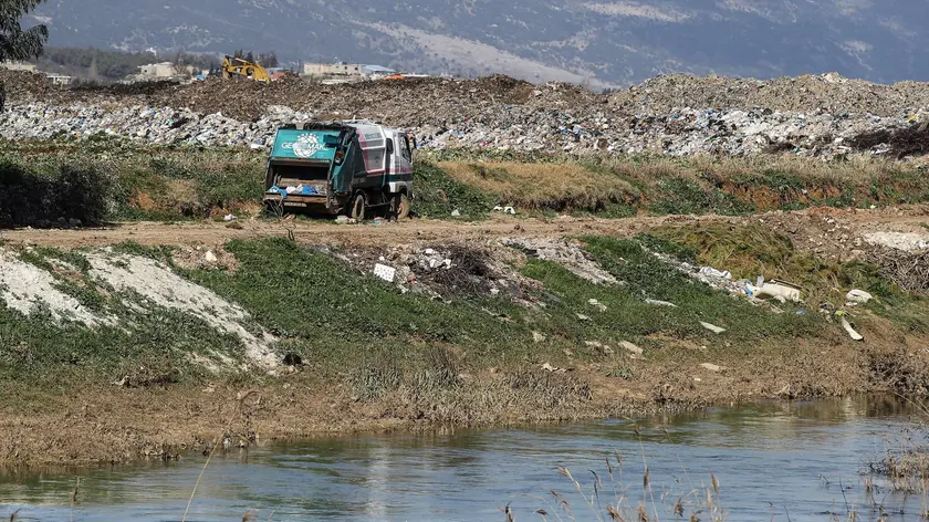 epa07332459 A view of a landfill near the Litani River in the area of Jeb Jenin village in the Beqaa valley, Lebanon, 30 January 2019. The pollution of the Litany River, Lebanon's largest and longest river, has become a major national concern. Pollution in the river, its subterranean basin and the artificial lake of Qaraoun have overtaken the red lines and according to reports, lebanese Council of Ministers is looking for quick solutions to reduce the pollution that has been aggravated for decades by notably official neglect, industrial growth chaos, unfiltered waste from factories and dumped sewage and the use of agricultural pesticides. EPA/NABIL MOUNZER