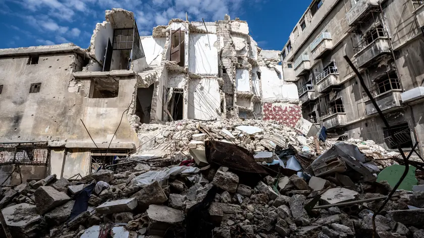 La città vecchia di Aleppo, Medina, devastata da guerra e terremoto è in piena ricostruzione. Le persone sono al lavoro per ricostruire quello che è andato distrutto. Aleppo, Siria, 14 aprile 2023 ANSA/JESSICA PASQUALON