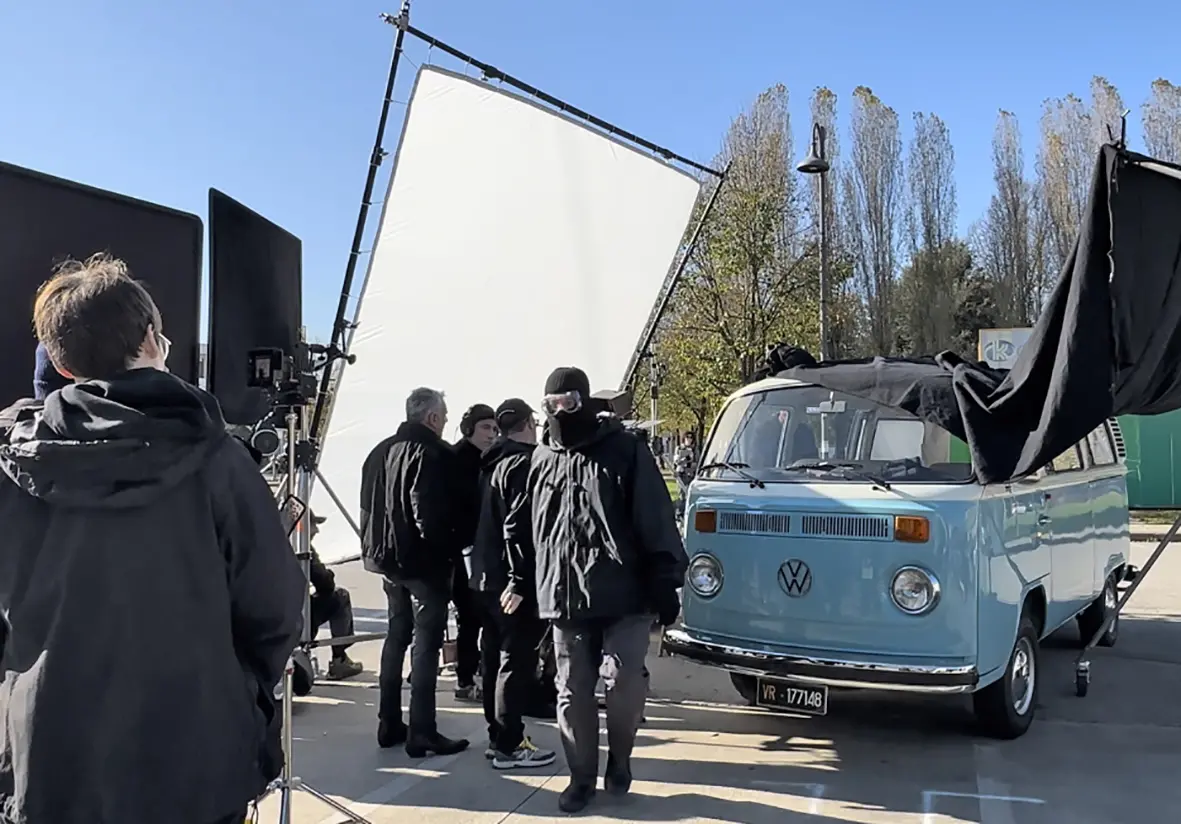 Il set cinematografico del film sul rapimento Dozier