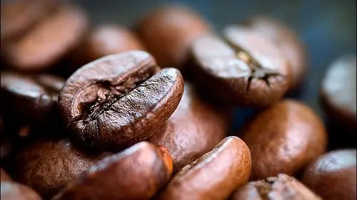 Chicchi di caffè: ecco il legame con l'inflazione percepita