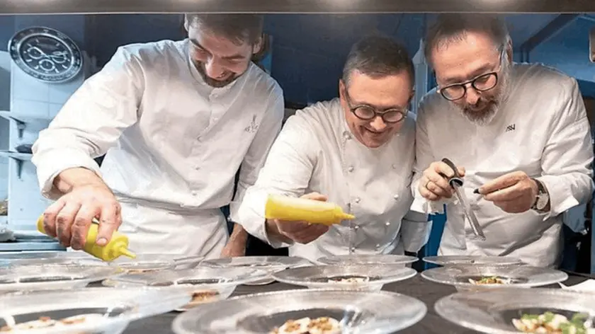 Nella foto da sinistra Massimiliano Alajmo, Emanuele Scarello e Norbert Niederkofler