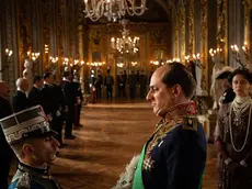 Nella foto di scena di “M -Il figlio del secolo” ci sono Vincenzo Nemolato e Luca Marinelli