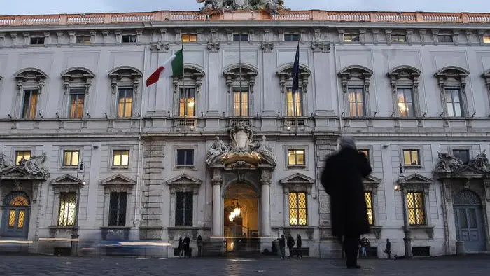 L'esterno del Palazzo della Corte Costituzionale a Roma