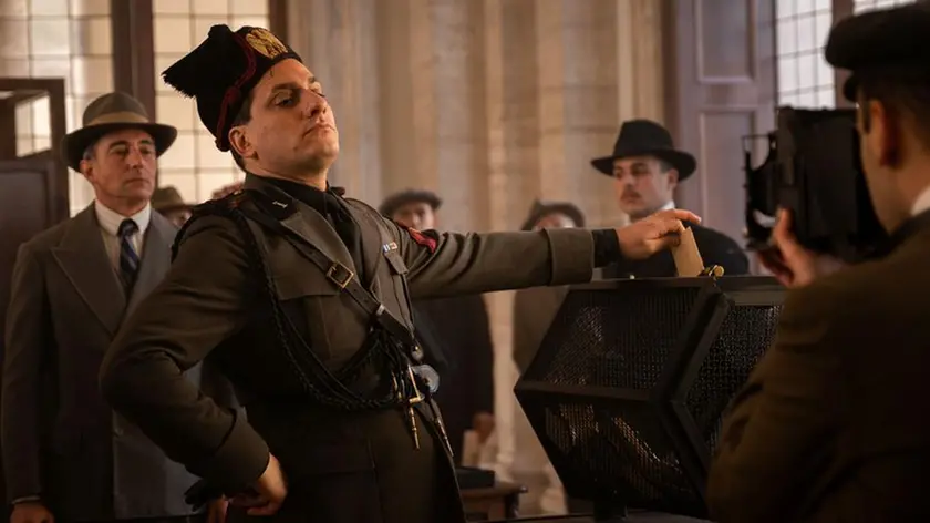 Una scena della miniserie tv “M. Il figlio del secolo”