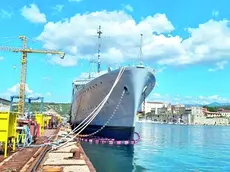 La nave di Tito ormeggiata a Portoré. Foto Novi List