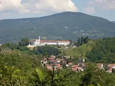 Il convento di Castagnevizza – Kostanjevica, oggi in Slovenia, a duecento metri dall’ex confine del Rafut