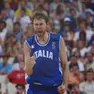 Giacomo Galanda con la maglia della Nazionale italiana di basket