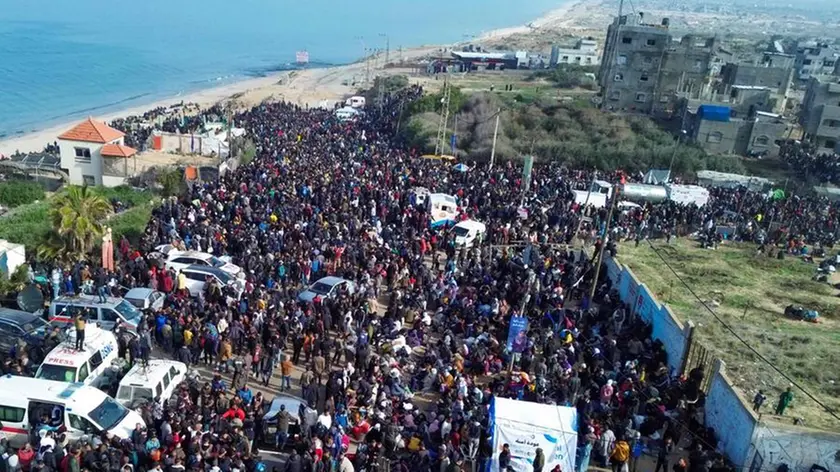 Gli sfollati di Gaza in una foto aerea