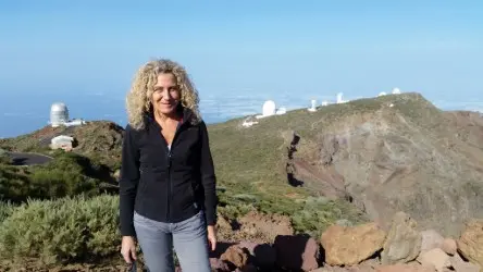 Monica Lazzarin durante una campagna di osservazione al TNG (Telescopio Nazionale Galileo) a La Palma, Canarie