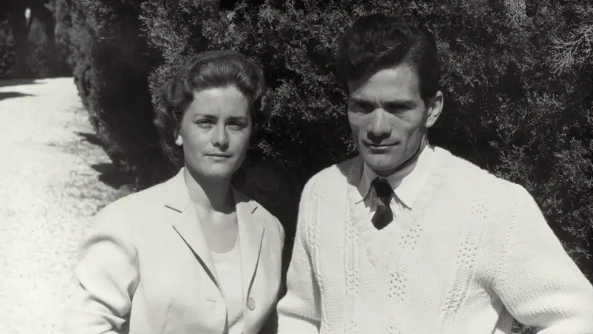 Maria Seccardi e Pier Paolo Pasolini fotografati dal pittore Giuseppe Zigaina