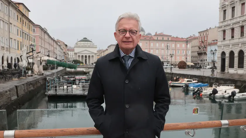L’ambasciatore tedesco in Italia Hans-Dieter Lucas ritratto a Trieste in Ponterosso (Foto Lasorte)