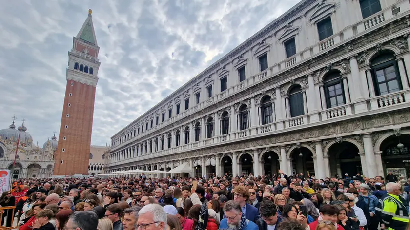 Uno studio BCG propone un modello basato sull’economia circolare per trasformare il turismo di massa da potenziale minaccia a motore di crescita sostenibile