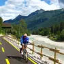 Turisti sulla Ciclovia Alpe Adria