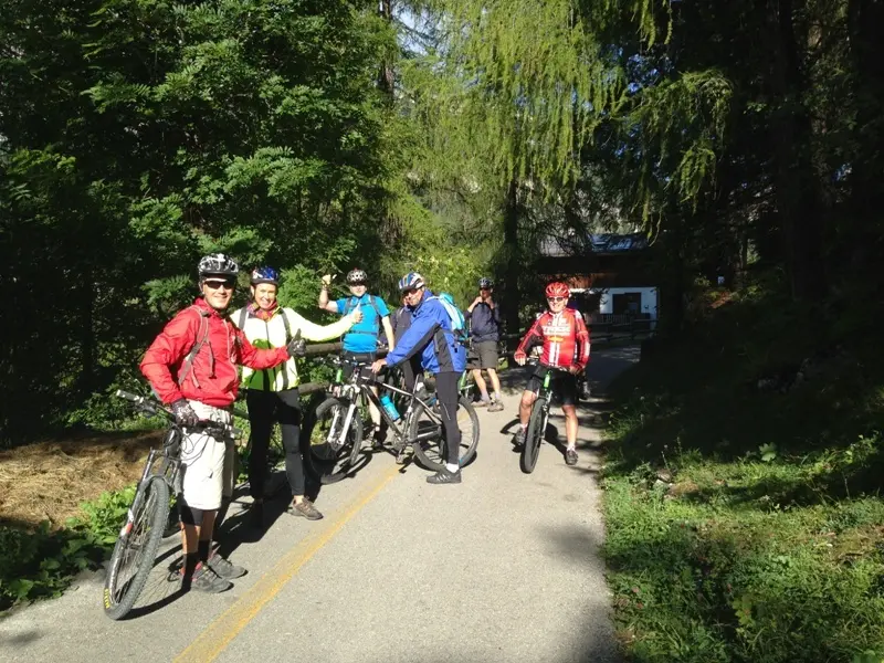 In Bike sulla ciclabile La lunga via delle Dolomiti