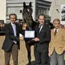 L'allora ministro Zaia premia Varenne e Giordano (primo a sx), Fieracavalli 2009 Verona
