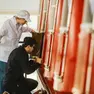 Un momento di controllo in reparto silos caffè tostato macinato