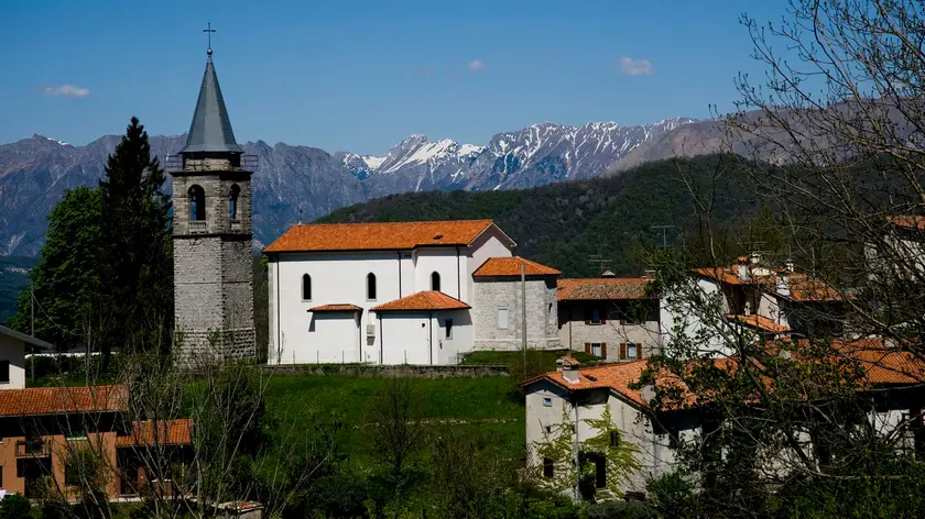 Attimis, in provincia di Udine, ha 1.650 abitanti