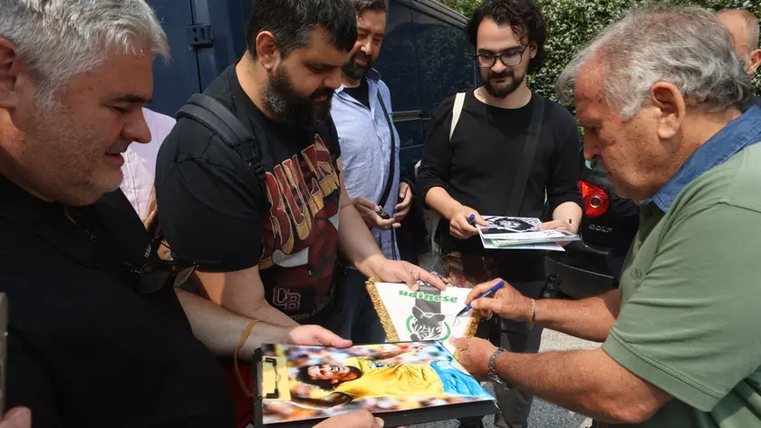Zico firma autografi allo Sport Business Forum