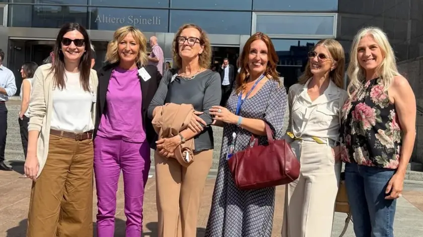 La presentazione del podcast a Bruxelles, quarta da sinistra l'europarlamentare Donazzan