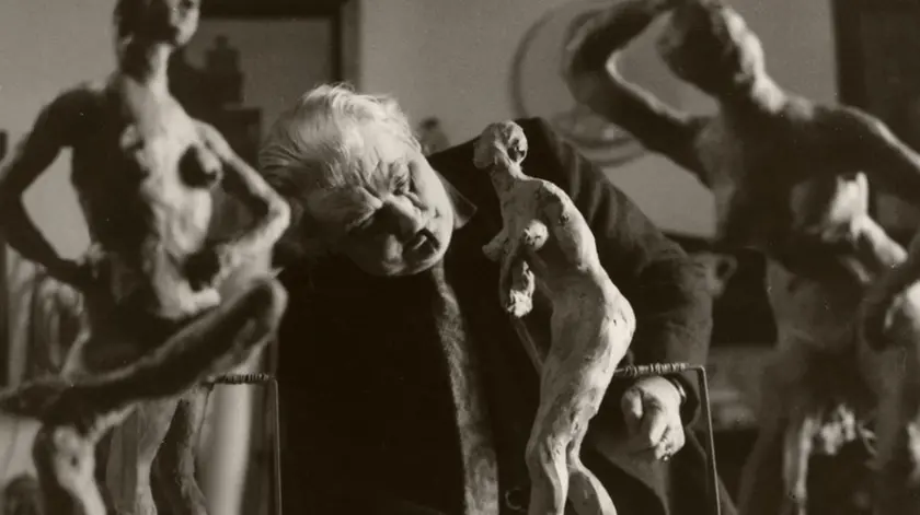 Ado Furlan beato fra le donne Spilimbergo 1971