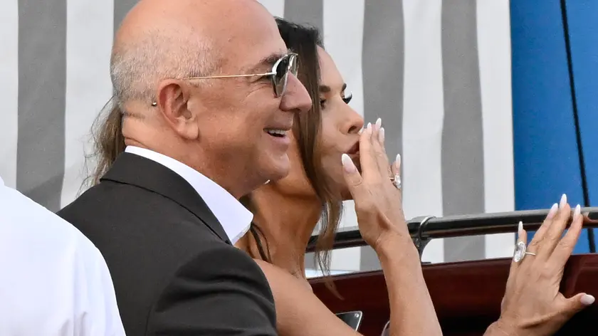 Jeff Bezos e Lauren Sanchez