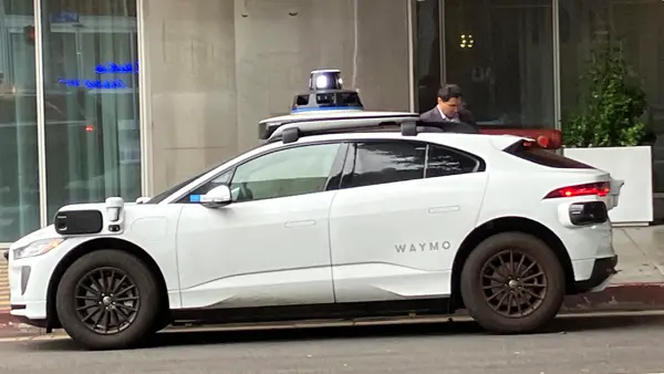 Un taxi a guida autonoma di Wajmo