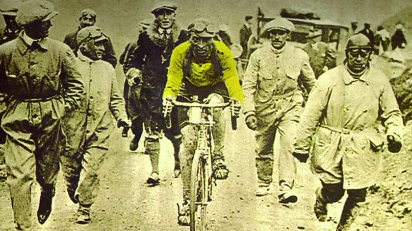 Una immagine storica di Ottavio Bottecchia al Tour de France